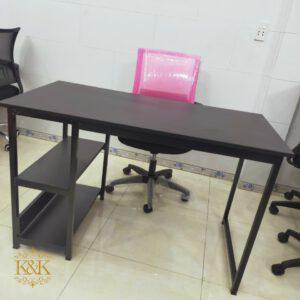 z3769288150418_cae7a49549a821e95fe8a14010540f50 Bàn 2 Kệ 03