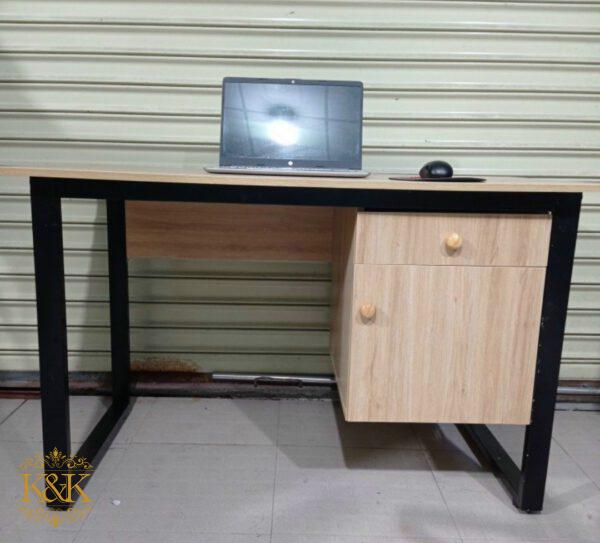 z3769298916235_831a3c4bb6715ffae9d039ff45a00f6b Bàn Có Hộc Bàn