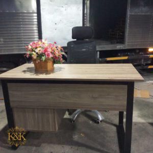 z3769298943573_ff0c6c9acc4ad0996abdad269484b844 Bàn Có Hộc Bàn