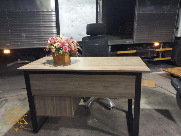 z3769298943573_ff0c6c9acc4ad0996abdad269484b844 Bàn Có Hộc Bàn