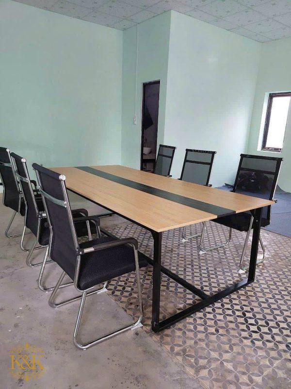 z5884849150594_2b3c417c19be4dd81937cdd6d91cbd36 Bàn Họp 2